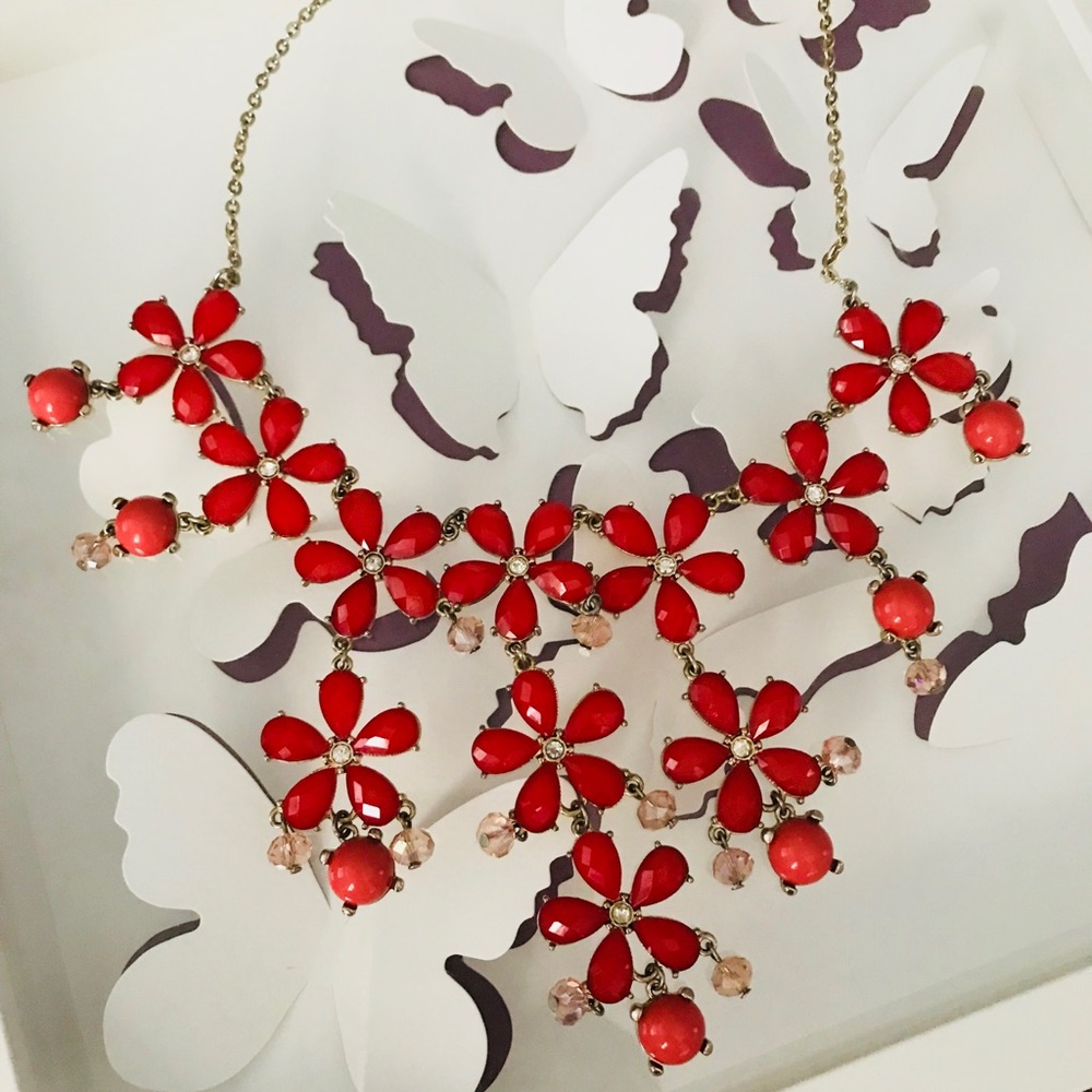 WHBM coral statement necklace
